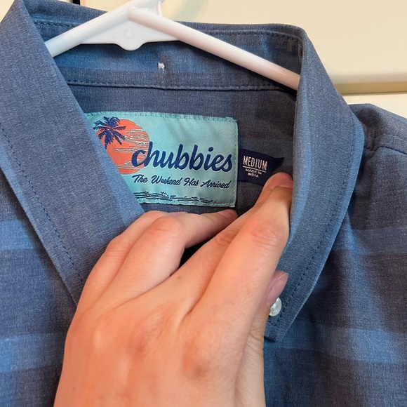 Chubbies - Men’s SS Slim Fit Button-Up Top - Pattern: the Downtowner - Size: M - Picture 10 of 16